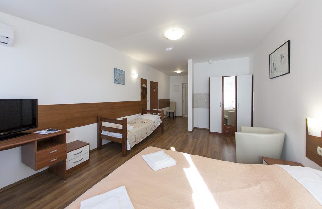 Apartments And Rooms Liburnija 오파티아 외부 사진