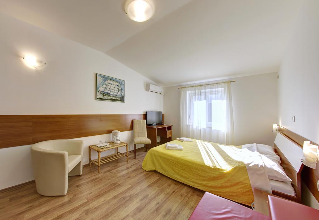 Apartments And Rooms Liburnija 오파티아 외부 사진