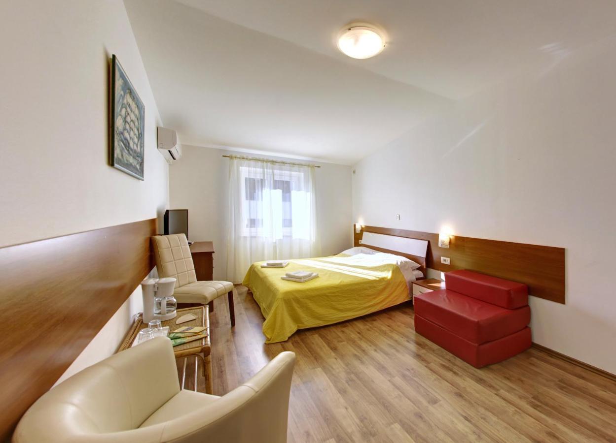 Apartments And Rooms Liburnija 오파티아 객실 사진
