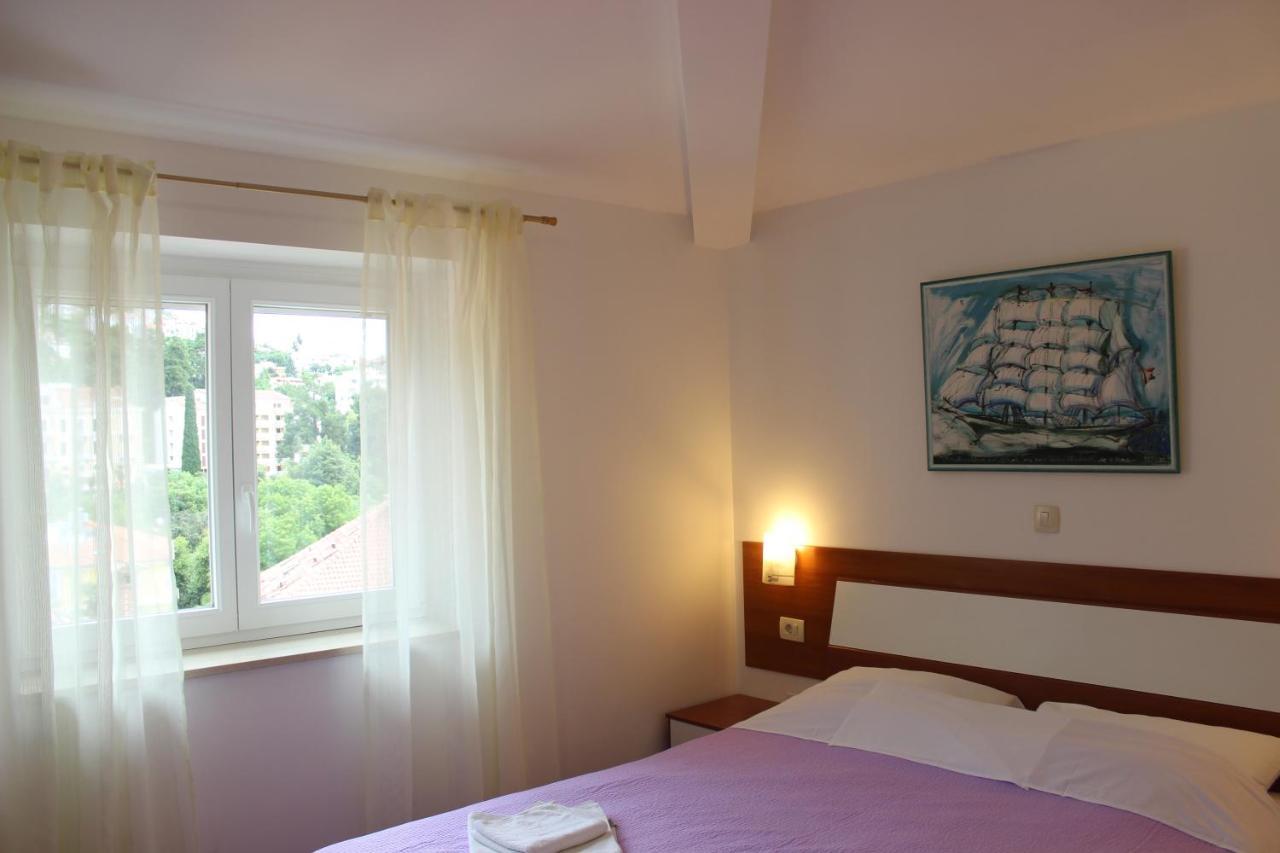 Apartments And Rooms Liburnija 오파티아 외부 사진