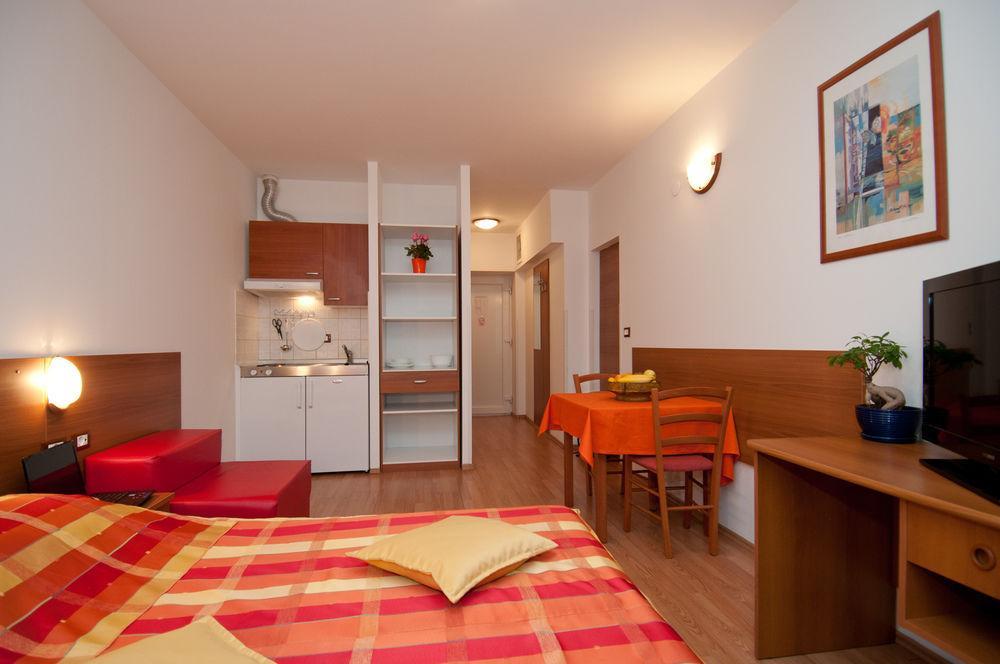 Apartments And Rooms Liburnija 오파티아 외부 사진