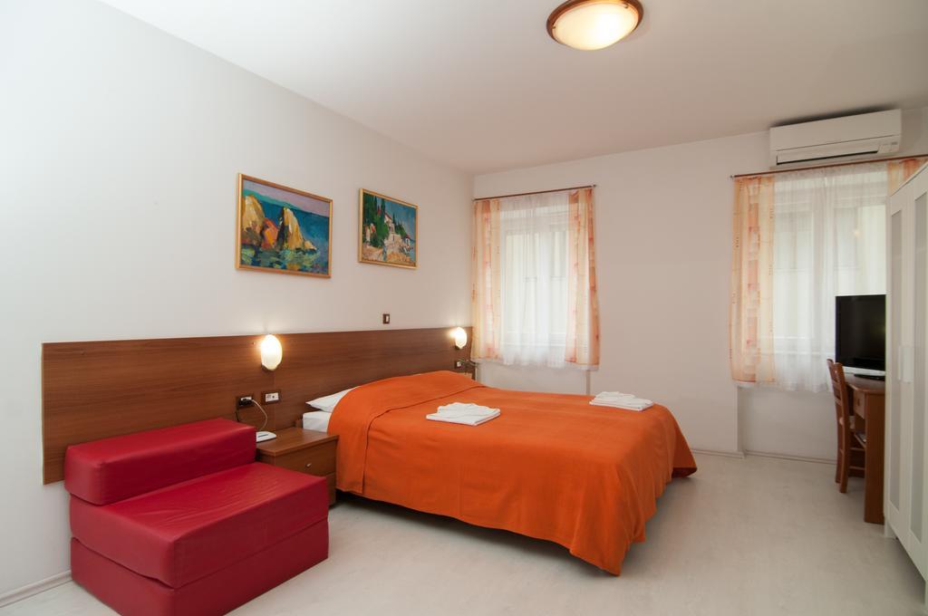 Apartments And Rooms Liburnija 오파티아 외부 사진