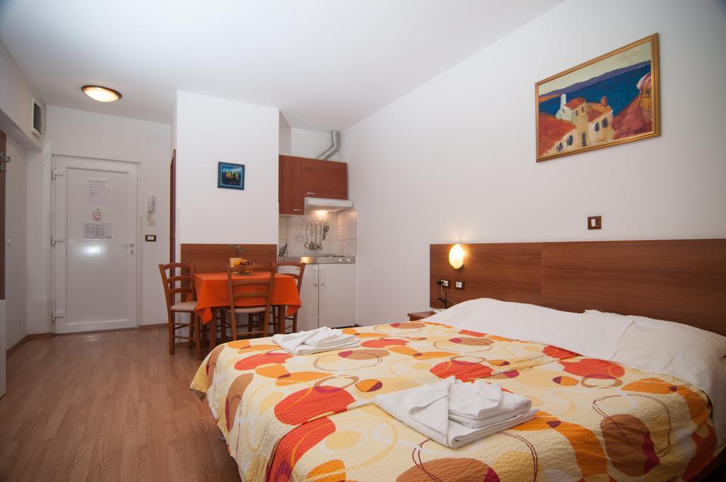 Apartments And Rooms Liburnija 오파티아 외부 사진