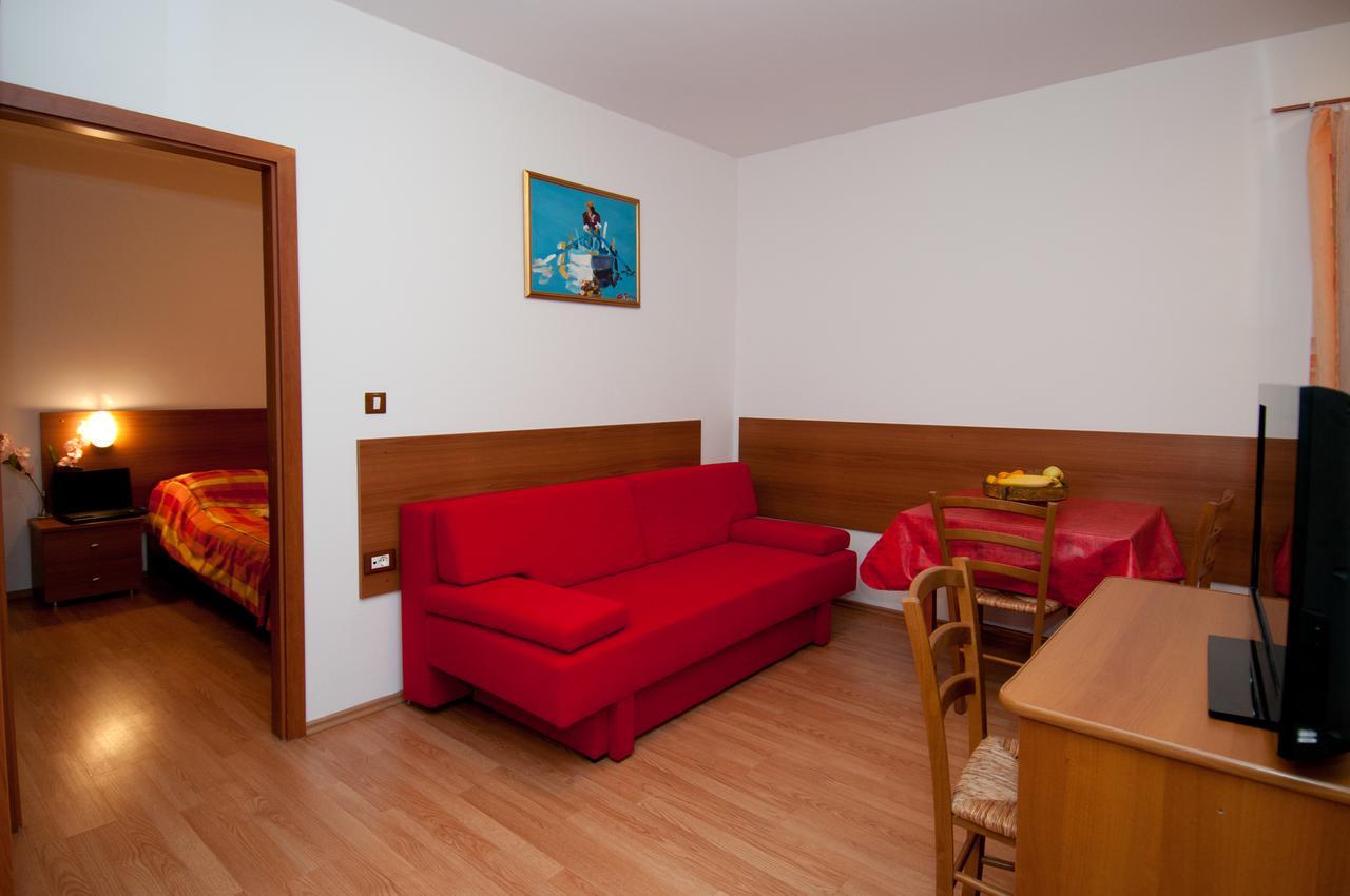 Apartments And Rooms Liburnija 오파티아 외부 사진